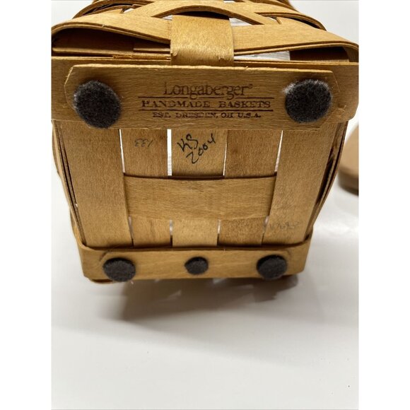 Longaberger Basket with Wooden Lid and Protector‎ 2004 Handmade Basket - Picture 6 of 11